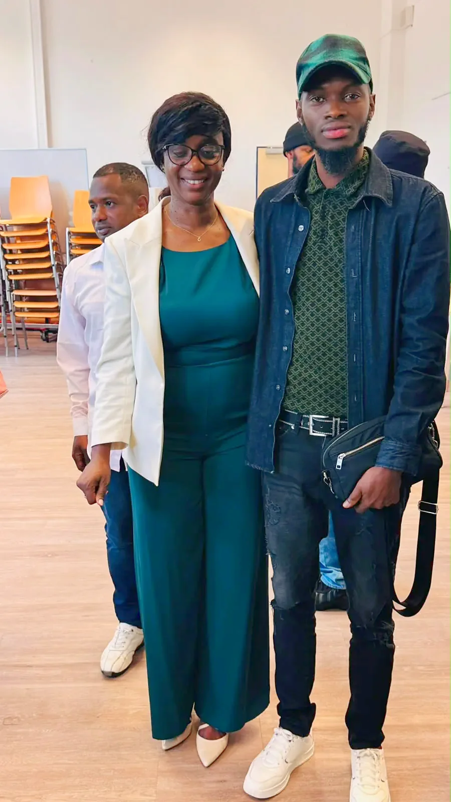 Rencontre entre une représentante de l'APC et un jeune participant