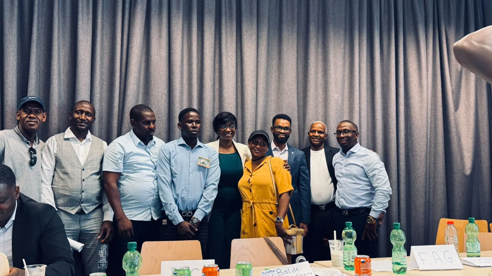 Membres et participants réunis lors d'une rencontre de l'APC