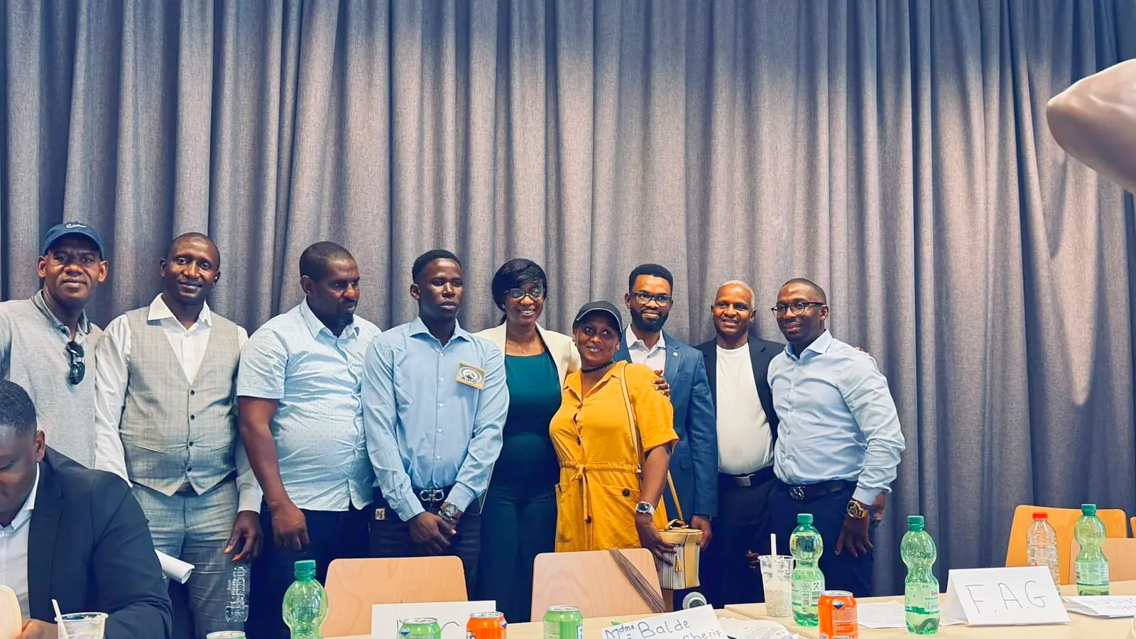 Membres et participants réunis lors d'une rencontre de l'APC